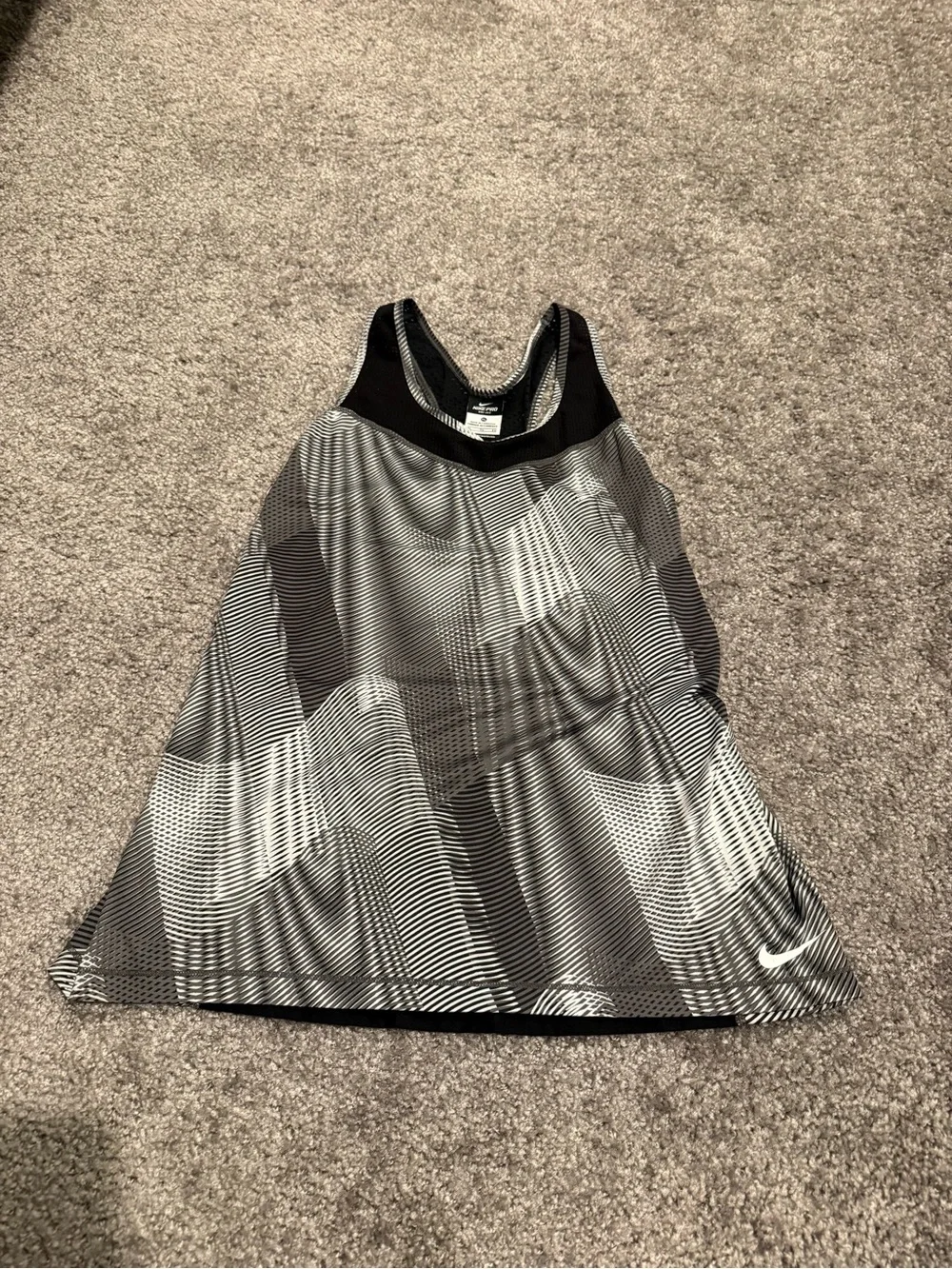 Nike Black & White Patterned Racerback Tank Top